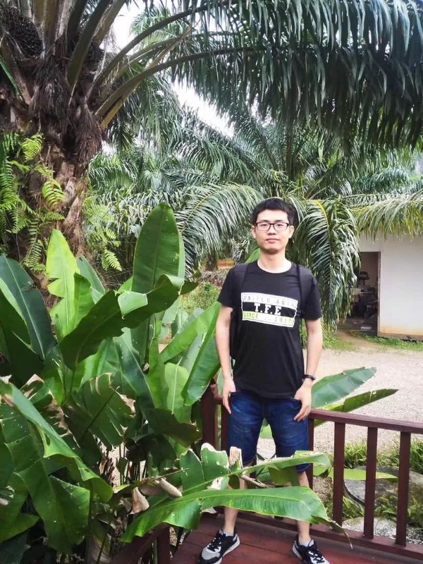 不走心的第一张照片--苏州男同性恋服务网